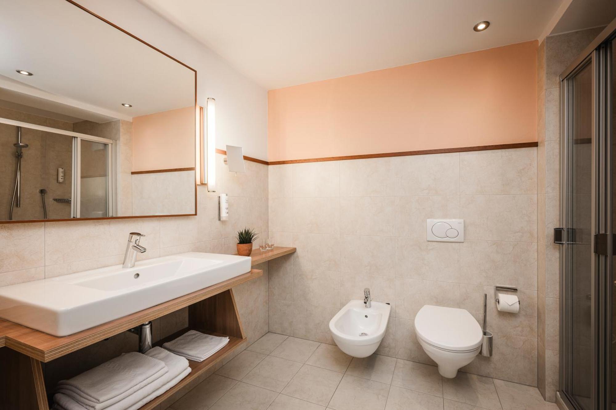 Hotel Clara Vahrn Экстерьер фото